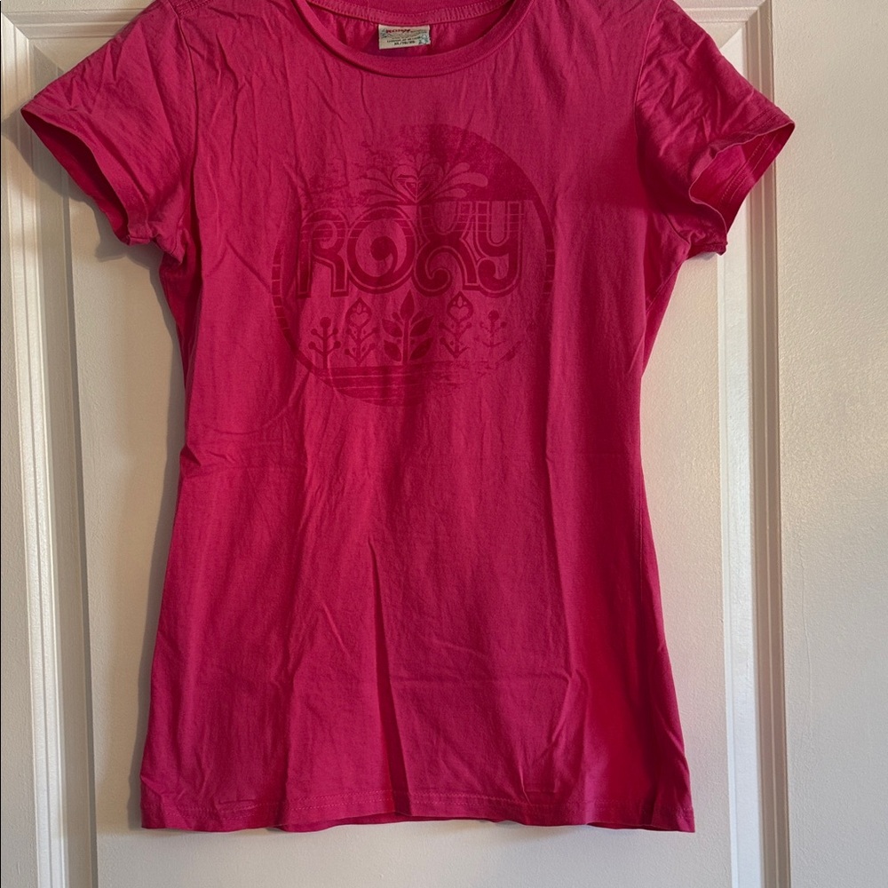 Roxy Hot Pink Short Sleeve Graphic Tee fits like medium
